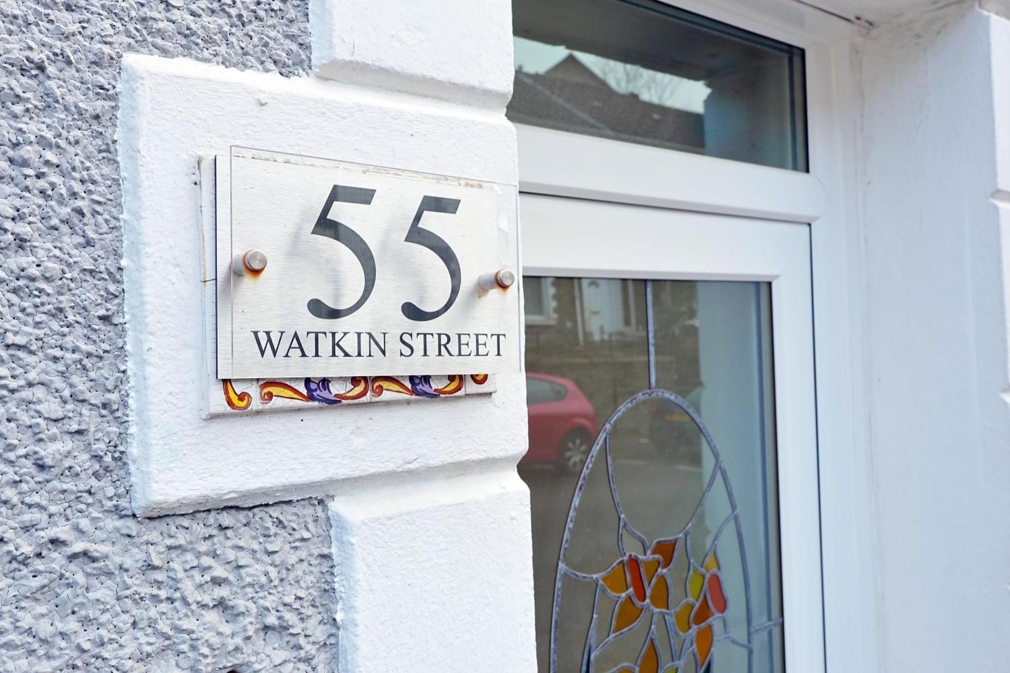 Viewing Deck, On-Street Parking, Tv In Every Room Swansea Exterior foto