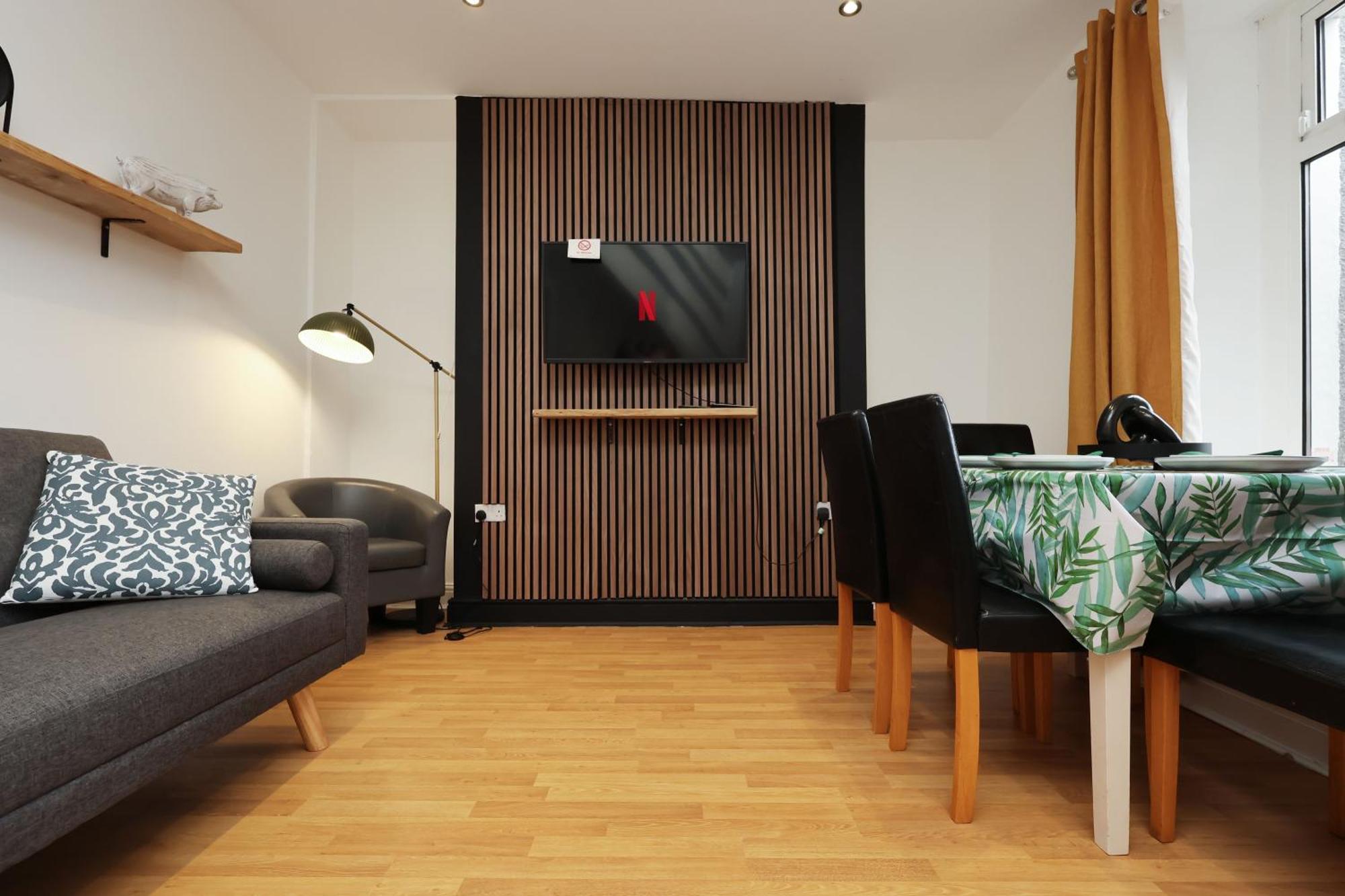 Viewing Deck, On-Street Parking, Tv In Every Room Swansea Exterior foto