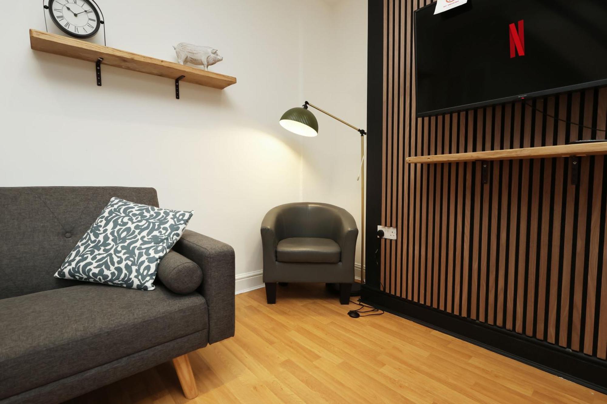 Viewing Deck, On-Street Parking, Tv In Every Room Swansea Exterior foto